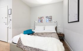 Via Volta Apartment - Moscova